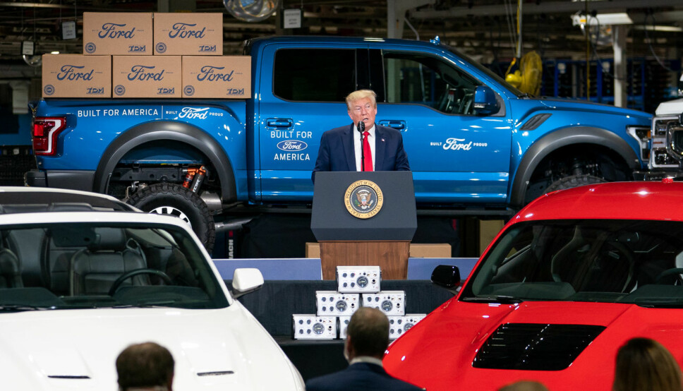 OMSTRIDT: President Donald J. Trump under et besøk på en Ford-fabrikk i Michigan i mai.