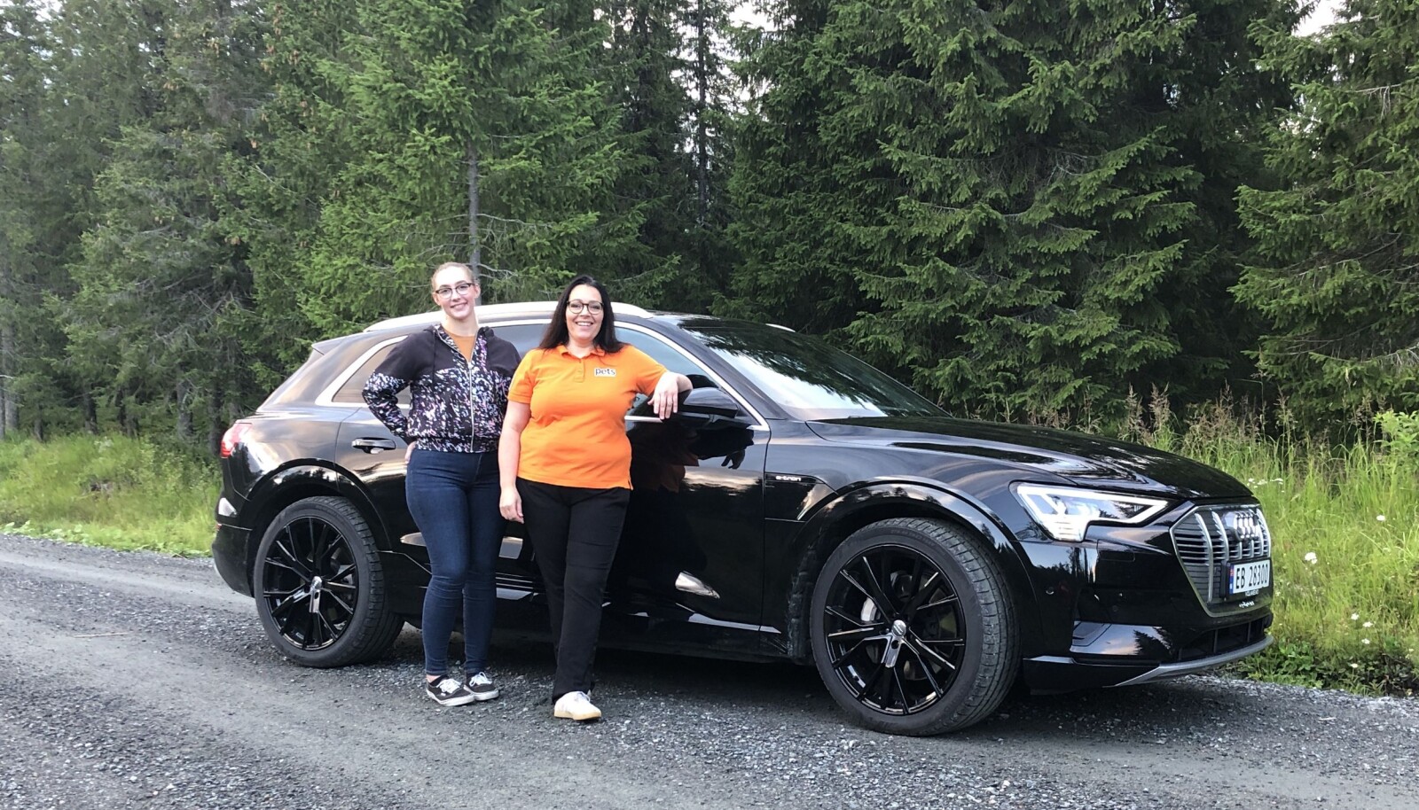 <b>SOLGT PÅ FLEKKEN:</b> Eva Wisløff og datteren Eirin Andrea falt pladask for e-tron. <b>SOLGT PÅ FLEKKEN:</b> Eva Wisløff og datteren Eirin Andrea falt pladask for e-tron.