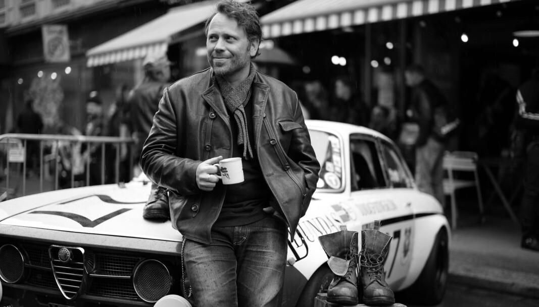 <b>ALDRI FEIL: </b>– Det er aldri feil på en Alfa Romeo, det er feil på verden rundt, sier Helge Mamen. <b>ALDRI FEIL: </b>– Det er aldri feil på en Alfa Romeo, det er feil på verden rundt, sier Helge Mamen.