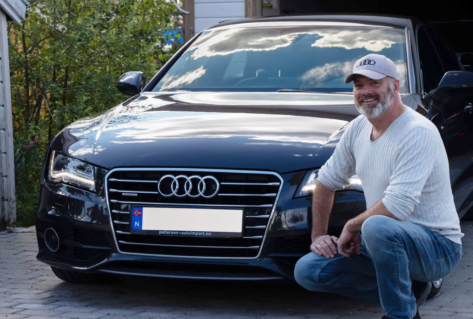 RINGENES HERRE: Lars Hjelset er audianernes høvding, selveste formannen i Audi Club Norway. RINGENES HERRE: Lars Hjelset er audianernes høvding, selveste formannen i Audi Club Norway.