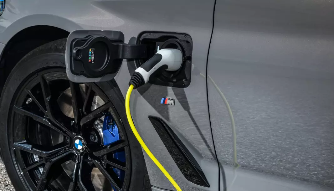 MÅ MULIGENS REPARERES: De nyeste ladbare BMW-hybridene har en mulig kortslutningsrisiko.