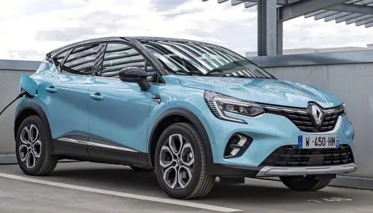<b>RENAULT CAPTUR E-TECH:</b> Ladehybrid. 1,2 liters bensin turbo + elmotor. Effekt: 150 hk. <b>RENAULT CAPTUR E-TECH:</b> Ladehybrid. 1,2 liters bensin turbo + elmotor. Effekt: 150 hk.