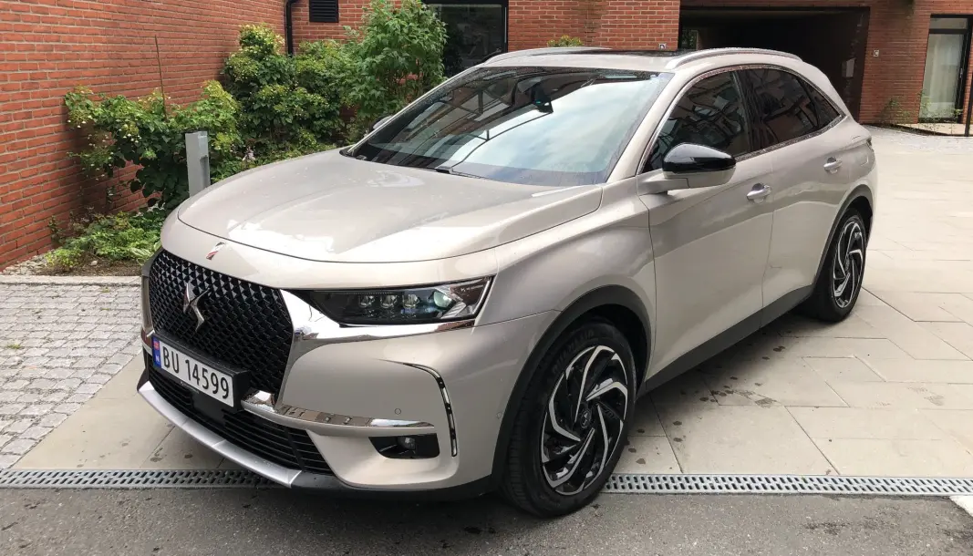 SJELDENT SYN: I ladbar versjon bør det bli flere DS 7 Crossback på veiene. SJELDENT SYN: I ladbar versjon bør det bli flere DS 7 Crossback på veiene.