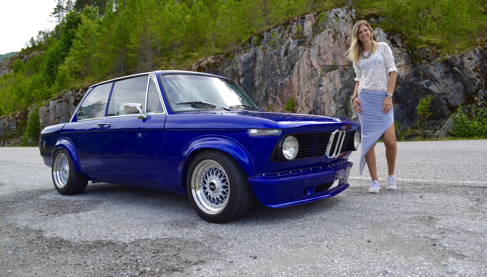 <b>TRE GODE TING:</b> Haifronten, kjøreglede og kvalitet er stikkordene som gjorde Randi Sundset til en svoren BMW-fan. <b>TRE GODE TING:</b> Haifronten, kjøreglede og kvalitet er stikkordene som gjorde Randi Sundset til en svoren BMW-fan.