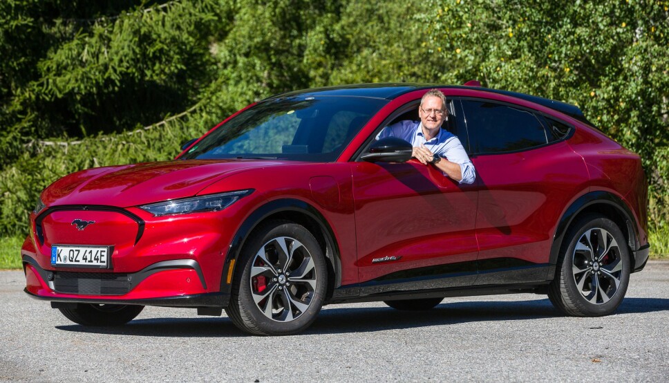 GEBYR: Ford Norge-sjef Per Gunnar Berg i nye Mustang i sommer.