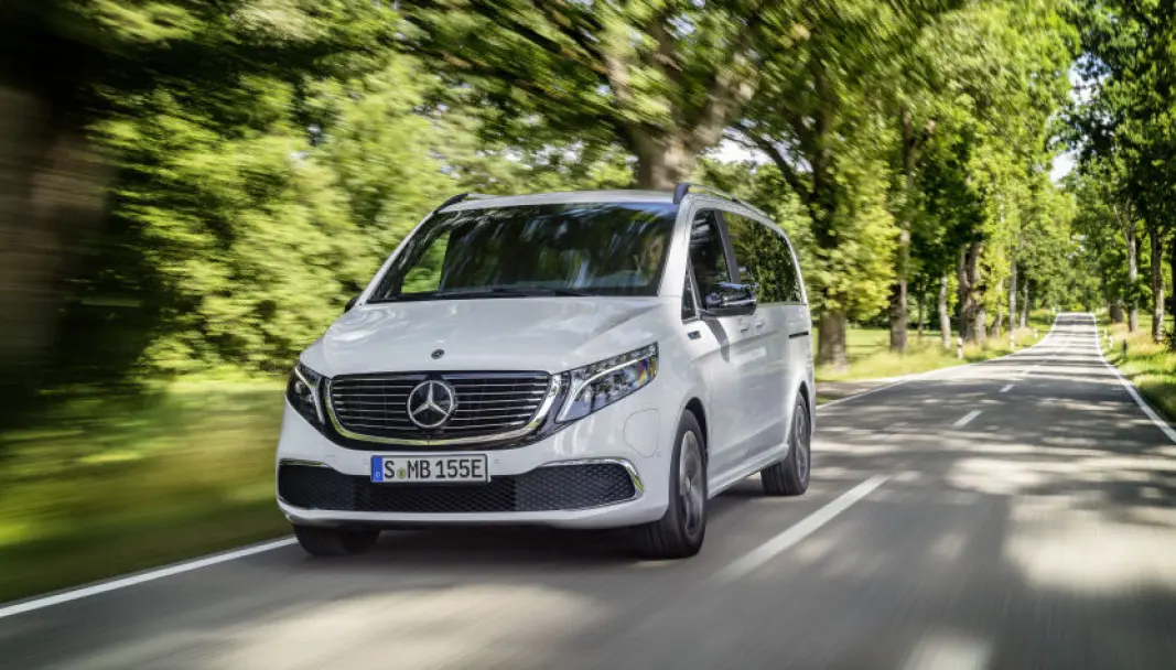 RUVER PÅ VEIEN: Nye Mercedes-Benz EQV er nå i salg i Norge. RUVER PÅ VEIEN: Nye Mercedes-Benz EQV er nå i salg i Norge.