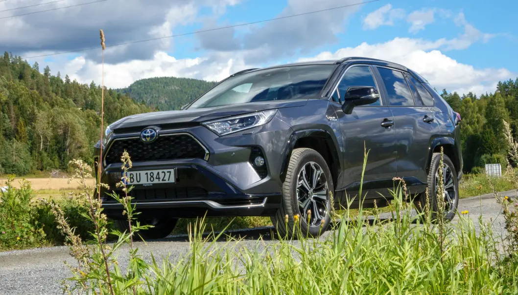 <span class=" font-weight-bold" data-lab-font_weight_desktop="font-weight-bold">2. PLASS:</span> Toyota RAV4 (ladbar) <span class=" font-weight-bold" data-lab-font_weight_desktop="font-weight-bold">2. PLASS:</span> Toyota RAV4 (ladbar)