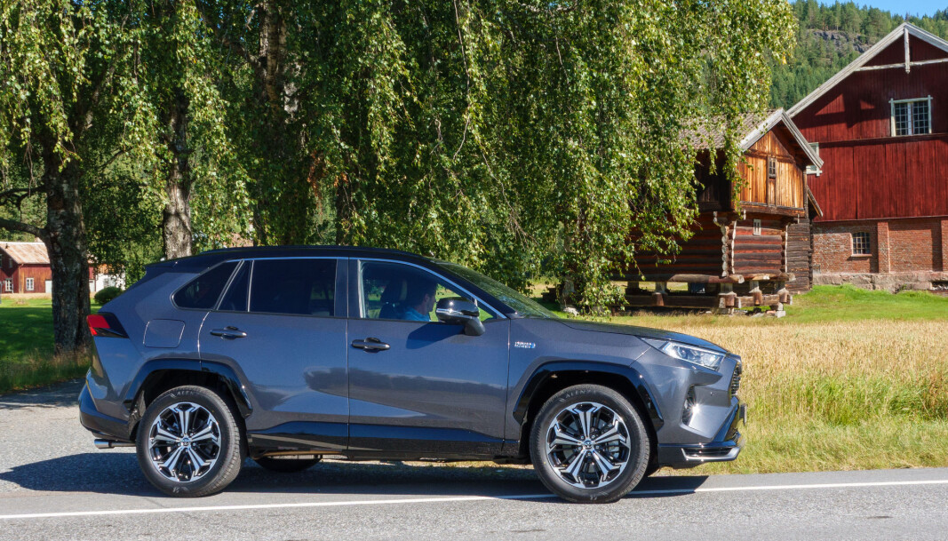 <b>STILLE I FJØSET:</b> Blant flere viktige forbedringer har RAV4 fått vesentlig lavere støynivå. <b>STILLE I FJØSET:</b> Blant flere viktige forbedringer har RAV4 fått vesentlig lavere støynivå.