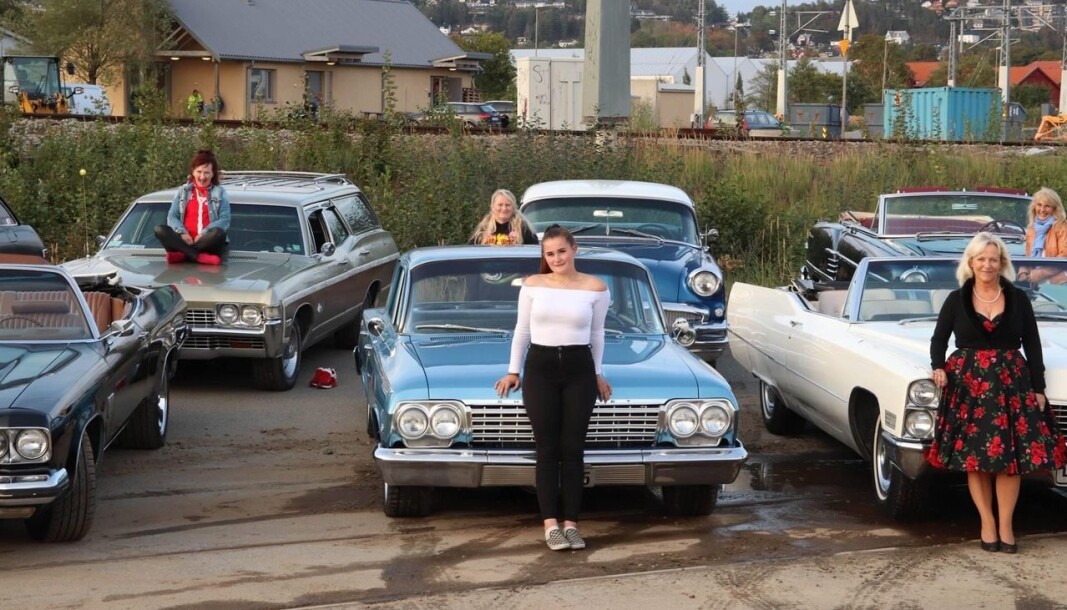 <b>PLASS TIL MANGE:</b> Bilen til Helen er romslig med plass til mange. Det er amcar-miljøet også. <b>PLASS TIL MANGE:</b> Bilen til Helen er romslig med plass til mange. Det er amcar-miljøet også.