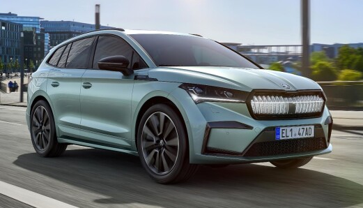 <span class="font-weight-bold" data-lab-font_weight_desktop="font-weight-bold">SKODA ENYAQ: </span>Batteri: 55 kWt-82 kWt. Rekkevidde: Fra 340 til 500 km. Pris fra: Kr. 348.520. 4WD: Ja. Tilhengerfeste: Ja. <span class="font-weight-bold" data-lab-font_weight_desktop="font-weight-bold">SKODA ENYAQ: </span>Batteri: 55 kWt-82 kWt. Rekkevidde: Fra 340 til 500 km. Pris fra: Kr. 348.520. 4WD: Ja. Tilhengerfeste: Ja.
