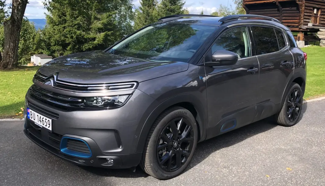 NYKOMMER: Velkjent skall, men ny teknologi under panseret på Citroën C5. NYKOMMER: Velkjent skall, men ny teknologi under panseret på Citroën C5.