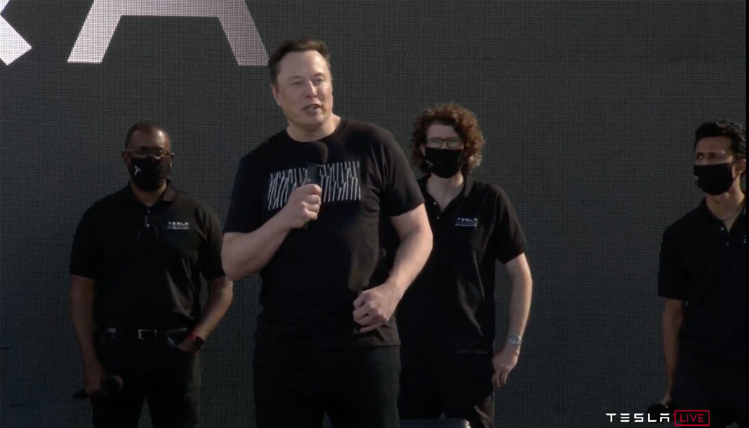 BEDRE OG BILLIGERE: Tesla-sjef Elon Musk under «Batteridagen» i Palo Alto i natt. BEDRE OG BILLIGERE: Tesla-sjef Elon Musk under «Batteridagen» i Palo Alto i natt.