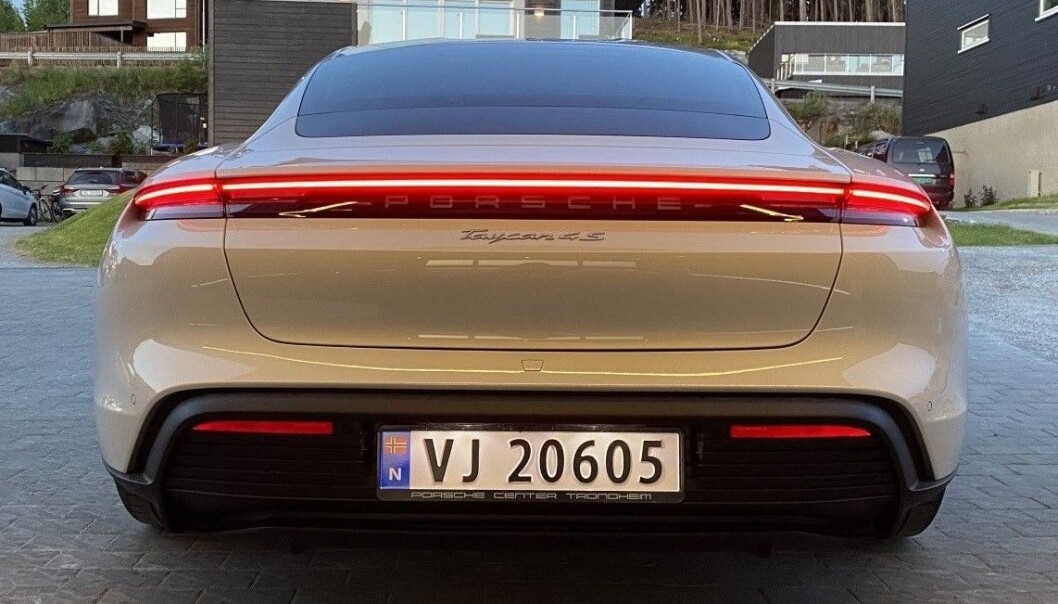TREND: Porsche Taycan med geografisk skilt fra Trondheim, og ikke elbilskilt som begynner på E. TREND: Porsche Taycan med geografisk skilt fra Trondheim, og ikke elbilskilt som begynner på E.