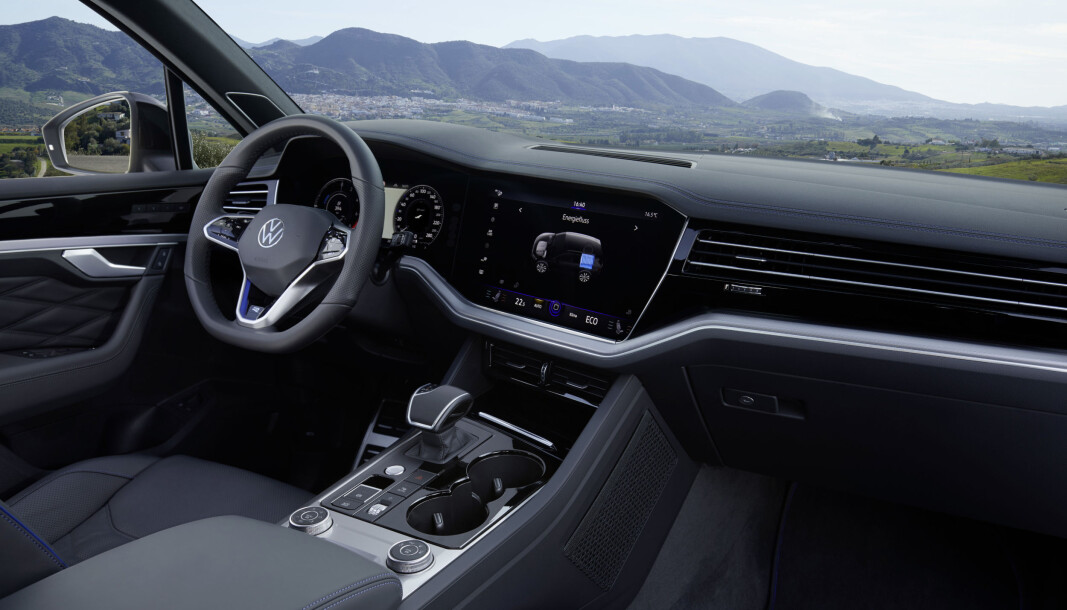 <strong>HØY STANDARD: </strong>Modellene får blant annet 4-soners klimaanlegg, «Innovision Cockpit» med digitale instrumenter, «Discover Premium» navigasjonssystem og et panorama soltak som kan åpnes. <strong>HØY STANDARD: </strong>Modellene får blant annet 4-soners klimaanlegg, «Innovision Cockpit» med digitale instrumenter, «Discover Premium» navigasjonssystem og et panorama soltak som kan åpnes.