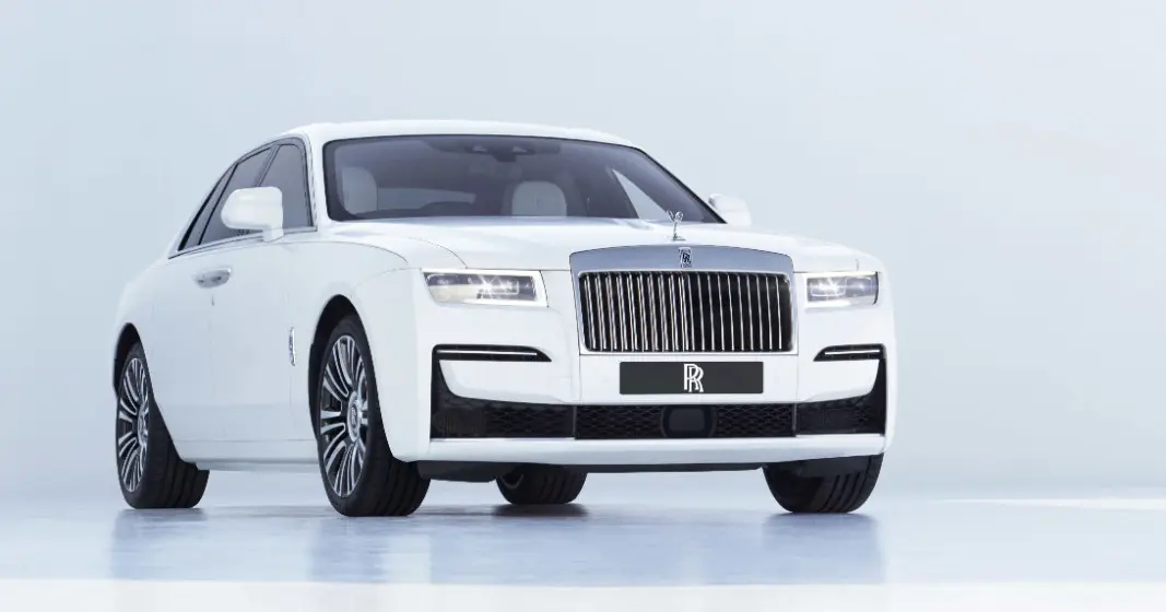 ENGELSKFØDT TYSKER: Denne modellen – Rolls-Royce Ghost – har en del av æren for økningen i salget. ENGELSKFØDT TYSKER: Denne modellen – Rolls-Royce Ghost – har en del av æren for økningen i salget.