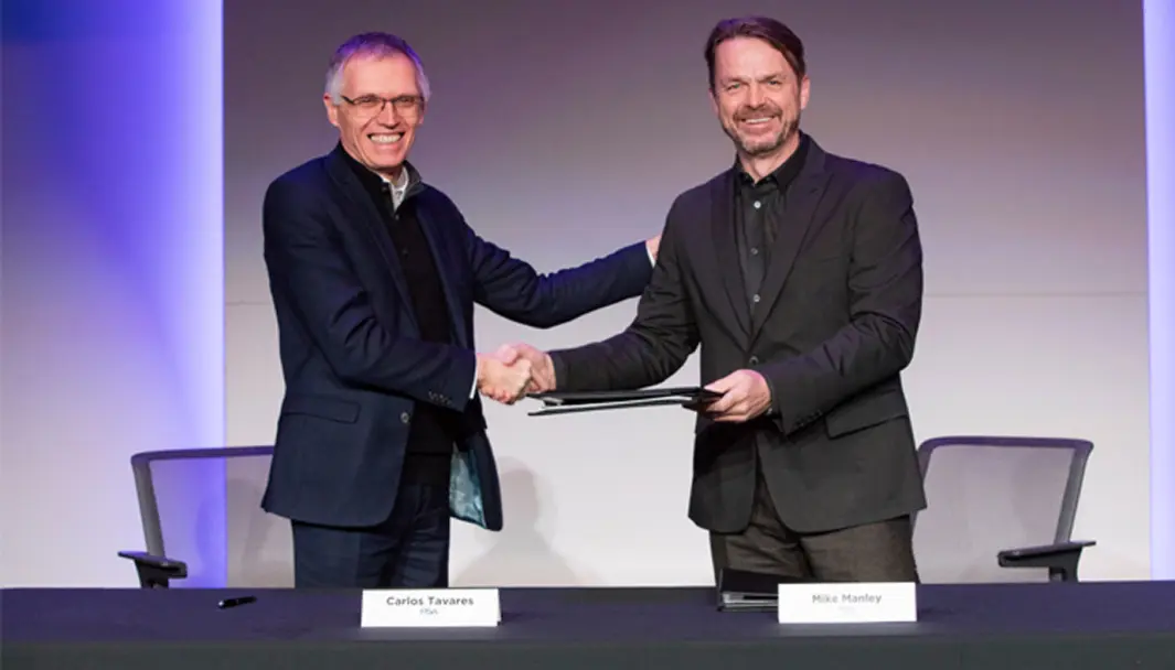 PENGER SPART: Partnerskapet med PSA og Carlos Tavares (t.v.) sparer mye penger for FCA-sjef Mike Manley. PENGER SPART: Partnerskapet med PSA og Carlos Tavares (t.v.) sparer mye penger for FCA-sjef Mike Manley.