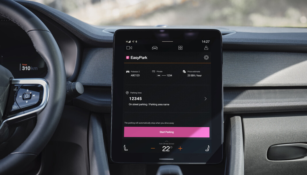 ENKELT: Med Easy Park integrert blir det enklere å parkere med Polestar 2. ENKELT: Med Easy Park integrert blir det enklere å parkere med Polestar 2.