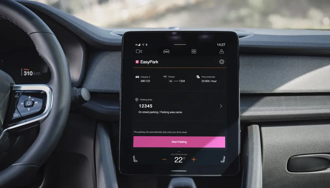 ENKELT: Med Easy Park integrert blir det enklere å parkere med Polestar 2. ENKELT: Med Easy Park integrert blir det enklere å parkere med Polestar 2.