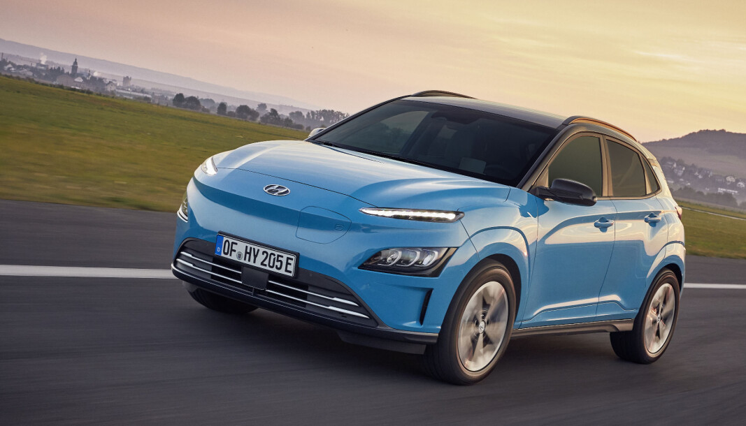 TRYNEFAKTOR: Hyundai har oppdatert utseendet på sin suksessrike elbil, Kona Electric. Og en betydelig rimeligere versjon er tilgjengelig. TRYNEFAKTOR: Hyundai har oppdatert utseendet på sin suksessrike elbil, Kona Electric. Og en betydelig rimeligere versjon er tilgjengelig.