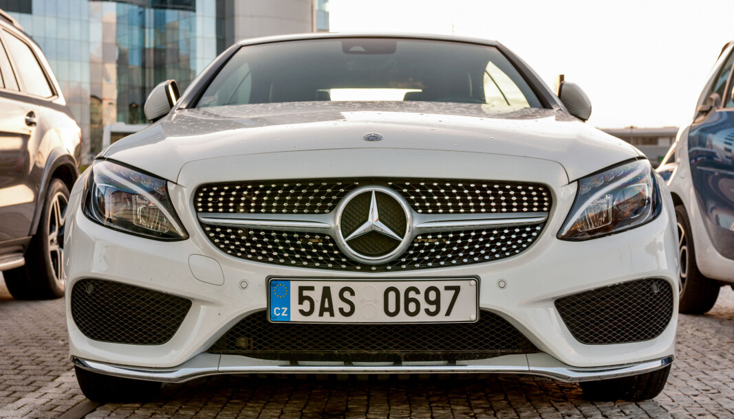 TAPTE ALT: Bilkunden solgte en Mercedes C200 til bilbutikken. TAPTE ALT: Bilkunden solgte en Mercedes C200 til bilbutikken.