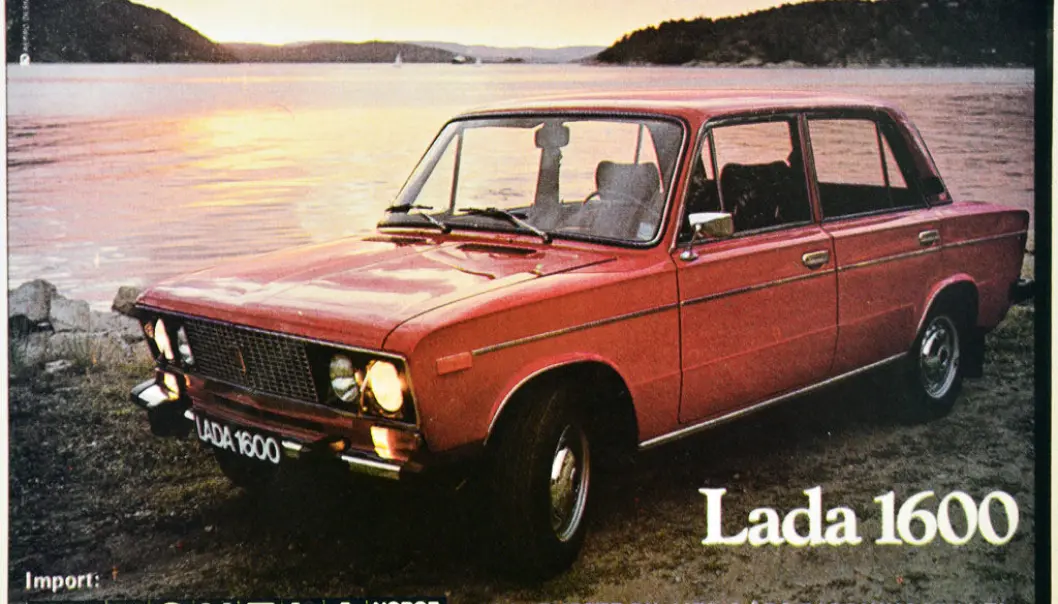 <b>LADA I SOLNEDGANG:</b> Det russiske merket ble en periode Hedmarks mest solgte. Enkelte hevdet årsaken var at kommunismens sto sterkt oppetter Østerdalen, men Helge Granruds evner som bilselger var den egentlige, utløsende faktoren. <b>LADA I SOLNEDGANG:</b> Det russiske merket ble en periode Hedmarks mest solgte. Enkelte hevdet årsaken var at kommunismens sto sterkt oppetter Østerdalen, men Helge Granruds evner som bilselger var den egentlige, utløsende faktoren.