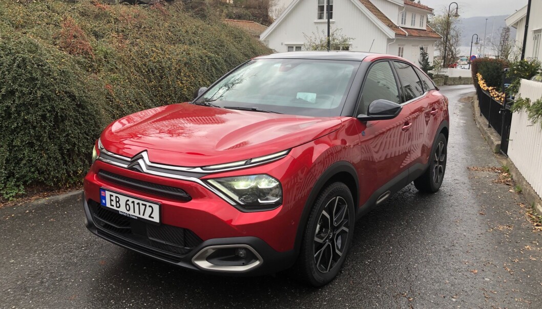 NYKOMMER: Helelektriske Citroën ë-C4 framstår som mye bil for pengene. NYKOMMER: Helelektriske Citroën ë-C4 framstår som mye bil for pengene.