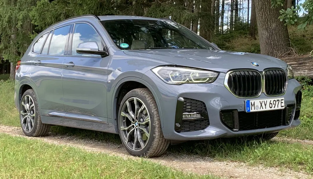 <span class="font-weight-bold" data-lab-font_weight_desktop="font-weight-bold">FINALIST 4:</span> BMW X1 (ladehybrid) <span class="font-weight-bold" data-lab-font_weight_desktop="font-weight-bold">FINALIST 4:</span> BMW X1 (ladehybrid)