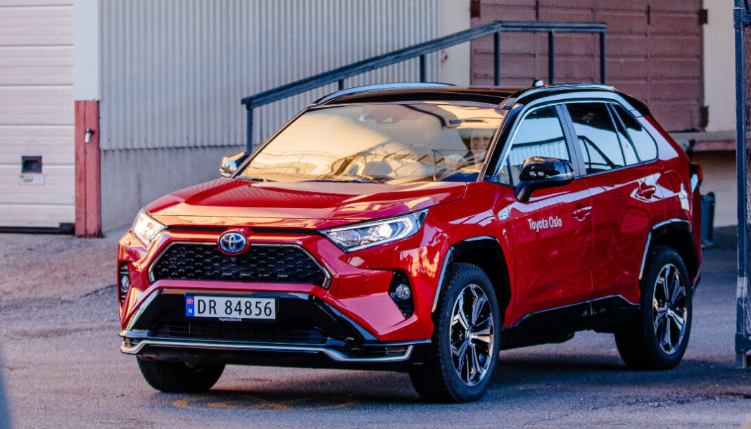 I STØTET: Med inntil 90 km elektrisk rekkevidde setter Toyota RAV4 en ny standard for de ladbare hybridene. I STØTET: Med inntil 90 km elektrisk rekkevidde setter Toyota RAV4 en ny standard for de ladbare hybridene.