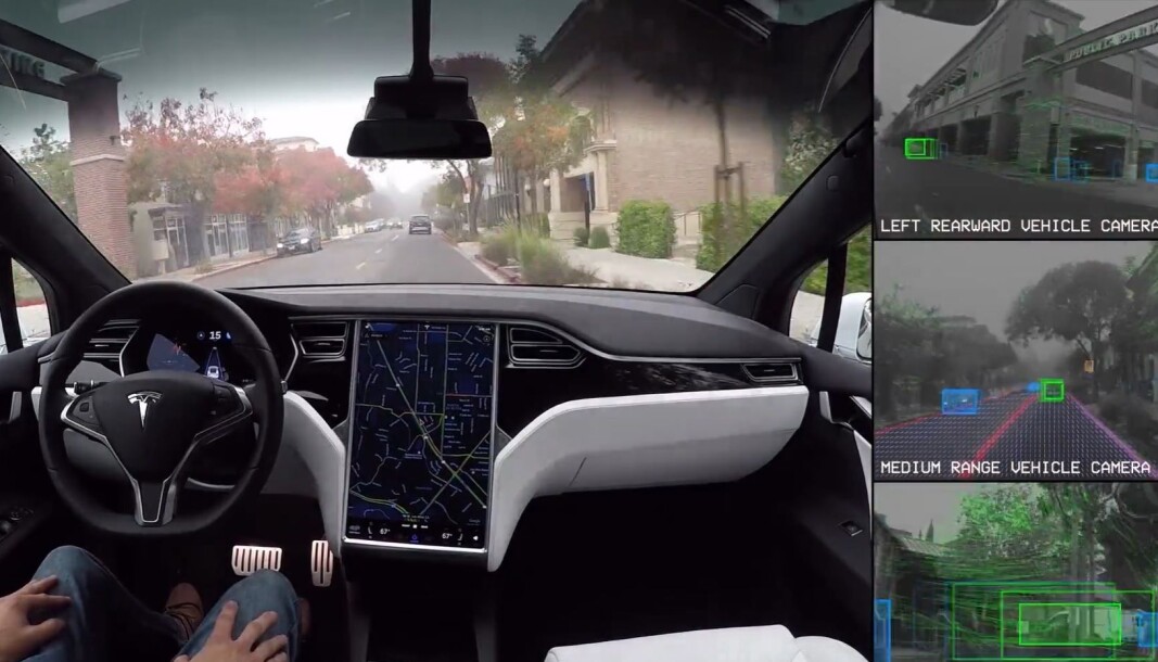 KLARTE SEG ALT I 2017: – Føreren er bare med for sikkerhets skyld, saTesla den gangen om demo-videoen som viser en Model X kjøre selv. Siden er systemet kraftig forbedret. KLARTE SEG ALT I 2017: – Føreren er bare med for sikkerhets skyld, saTesla den gangen om demo-videoen som viser en Model X kjøre selv. Siden er systemet kraftig forbedret.