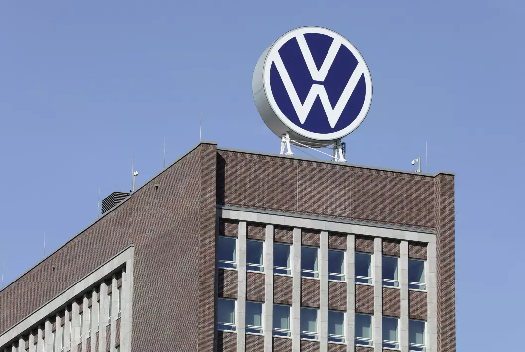 VW-NAVET: Markenhochaus, med VW-logoen på toppen, ved det store Volkswagen-hovedkvarteret i Wolfsburg.
