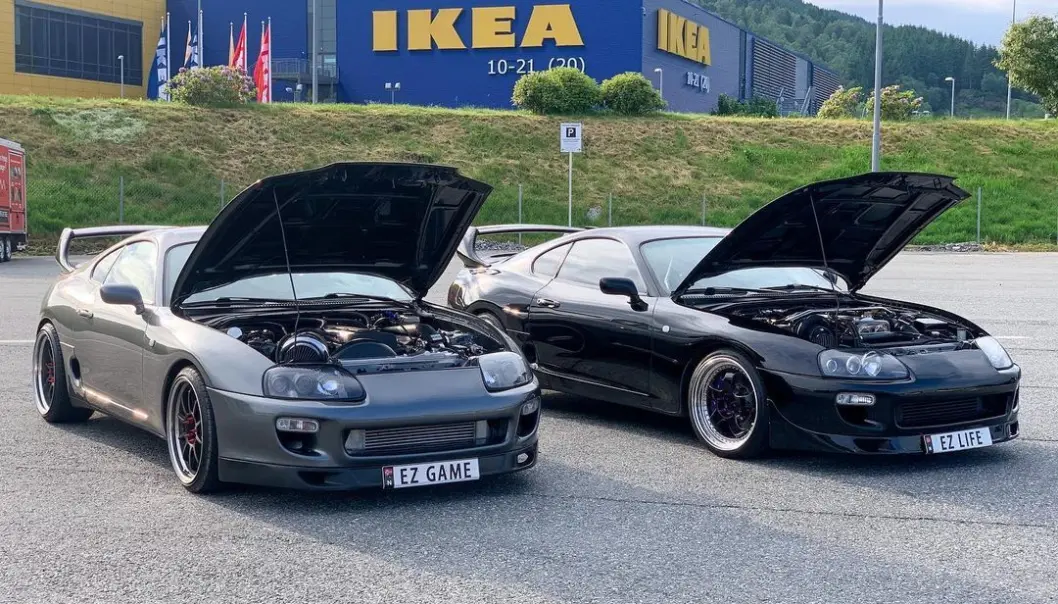 <span class="font-weight-bold" data-lab-font_weight_desktop="font-weight-bold">TOSPANN: </span>Gutta bak instagramkontoen @supra.brothers merker økt interesse gjennom posting på nettet – og når de farter rundt med bilene. <span class="font-weight-bold" data-lab-font_weight_desktop="font-weight-bold">TOSPANN: </span>Gutta bak instagramkontoen @supra.brothers merker økt interesse gjennom posting på nettet – og når de farter rundt med bilene.