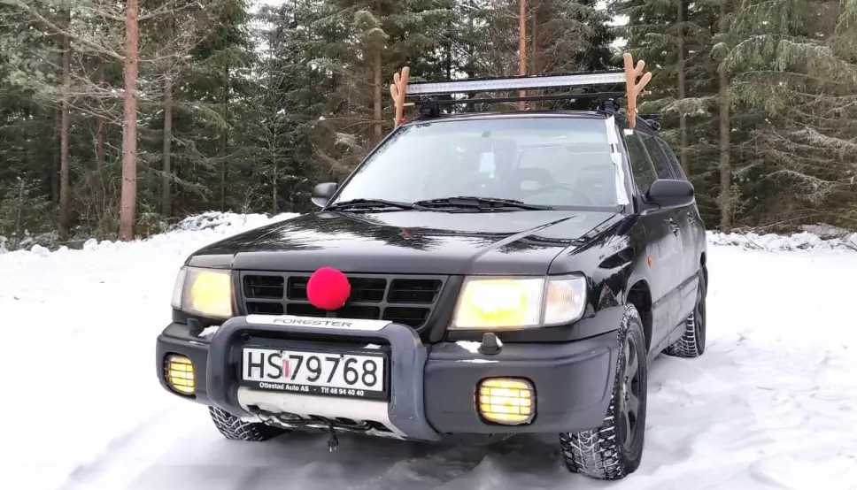 SUBARUDOLF: Reinsdyret Rudolf har blitt til en Subaru som er rød på nesen, unnskyld: grillen