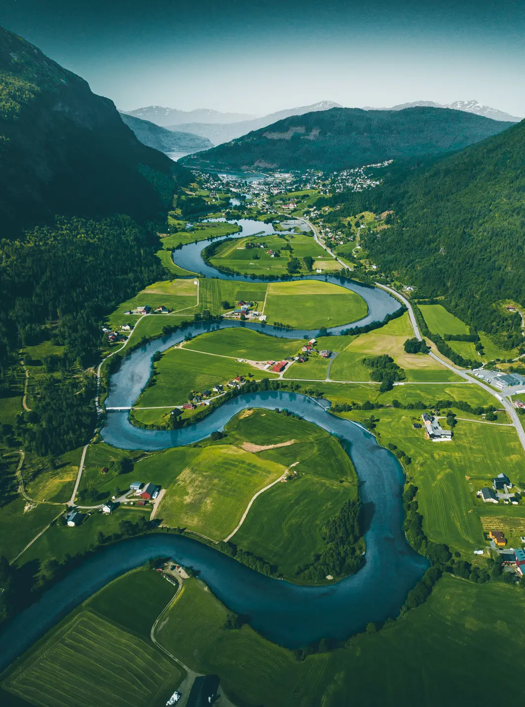 <span class="font-weight-bold" data-lab-font_weight_desktop="font-weight-bold">TIL FJORDEN: </span>Stryneelva slanger seg ned mot Stryn innerst i Nordfjord. <span class="font-weight-bold" data-lab-font_weight_desktop="font-weight-bold">TIL FJORDEN: </span>Stryneelva slanger seg ned mot Stryn innerst i Nordfjord.