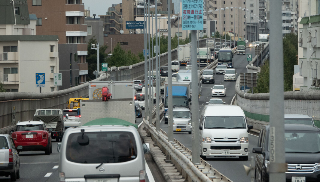 GRØNNERE: Bensinbilene skal bort fra Japans gater. GRØNNERE: Bensinbilene skal bort fra Japans gater.
