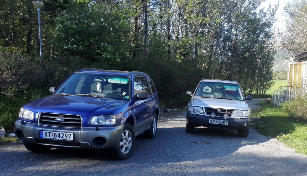 <span class="font-weight-bold" data-lab-font_weight_desktop="font-weight-bold">TRAKTORTREFF:</span> På tunet til familien Johansen har det alltid stått en og annen Subaru. En pensjonert Forester hviler nå ryggen mot fjøsveggen, og er parkert for alltid. <span class="font-weight-bold" data-lab-font_weight_desktop="font-weight-bold">TRAKTORTREFF:</span> På tunet til familien Johansen har det alltid stått en og annen Subaru. En pensjonert Forester hviler nå ryggen mot fjøsveggen, og er parkert for alltid.