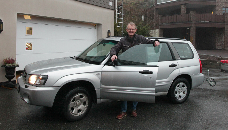 FORESTER-TILHENGER: Morten Larsen har levd et helt liv med biler som jobb og hobby, og sverger til Subaru Forester til alt som har med hverdagen å gjøre.