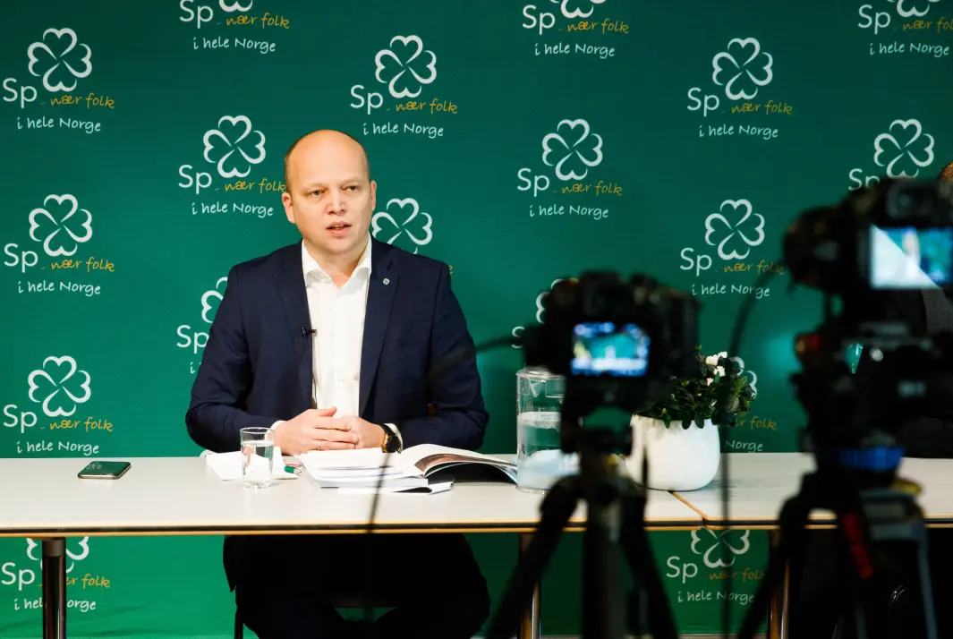 BOM ELLER IKKE BOM? Partileder Trygve Slagsvold Vedum under Senterpartiets fremleggelse av alternativt statsbudsjett. BOM ELLER IKKE BOM? Partileder Trygve Slagsvold Vedum under Senterpartiets fremleggelse av alternativt statsbudsjett.