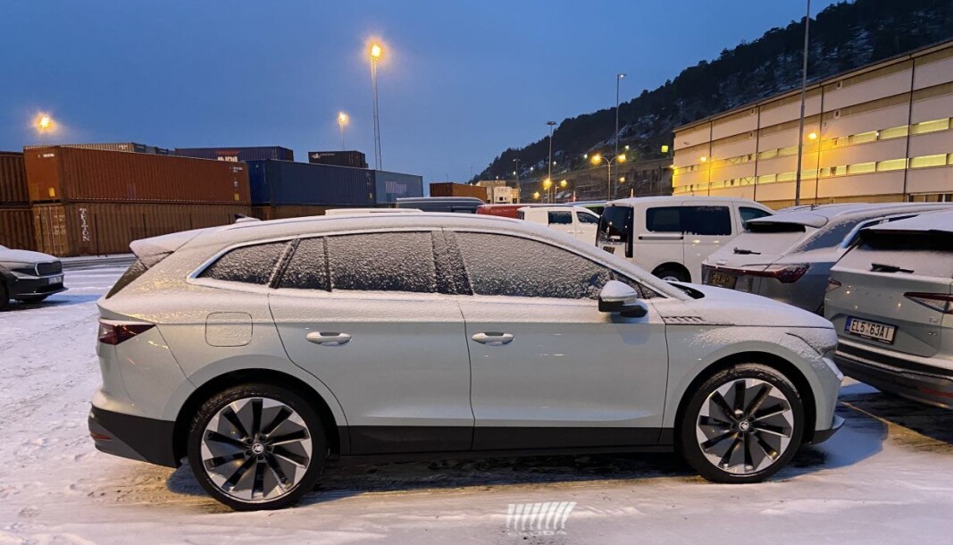 VENTETID: 25 Skoda Enyaq fotografert på Bækkelaget i Oslo i januar. I april leveres de første bilene til kundene. VENTETID: 25 Skoda Enyaq fotografert på Bækkelaget i Oslo i januar. I april leveres de første bilene til kundene.