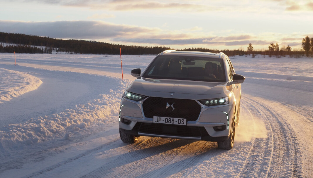 <span class=" font-weight-bold" data-lab-font_weight_desktop="font-weight-bold">LITE KJENT:</span> DS er et såkalt spinoff-merke fra Citroën, som skal være en konkurrent til premium-merkene. Salgstallene matcher så langt slett ikke komforten. <span class=" font-weight-bold" data-lab-font_weight_desktop="font-weight-bold">LITE KJENT:</span> DS er et såkalt spinoff-merke fra Citroën, som skal være en konkurrent til premium-merkene. Salgstallene matcher så langt slett ikke komforten.