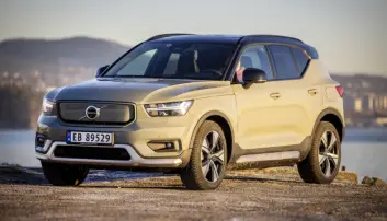 <span class=" font-weight-bold" data-lab-font_weight_desktop="font-weight-bold">ULIK PRAKSIS: </span>Volvoen får litt ulik rustbeskyttelse, avhengig av hvilken byggeplattform modellen tilhører. <span class=" font-weight-bold" data-lab-font_weight_desktop="font-weight-bold">ULIK PRAKSIS: </span>Volvoen får litt ulik rustbeskyttelse, avhengig av hvilken byggeplattform modellen tilhører.
