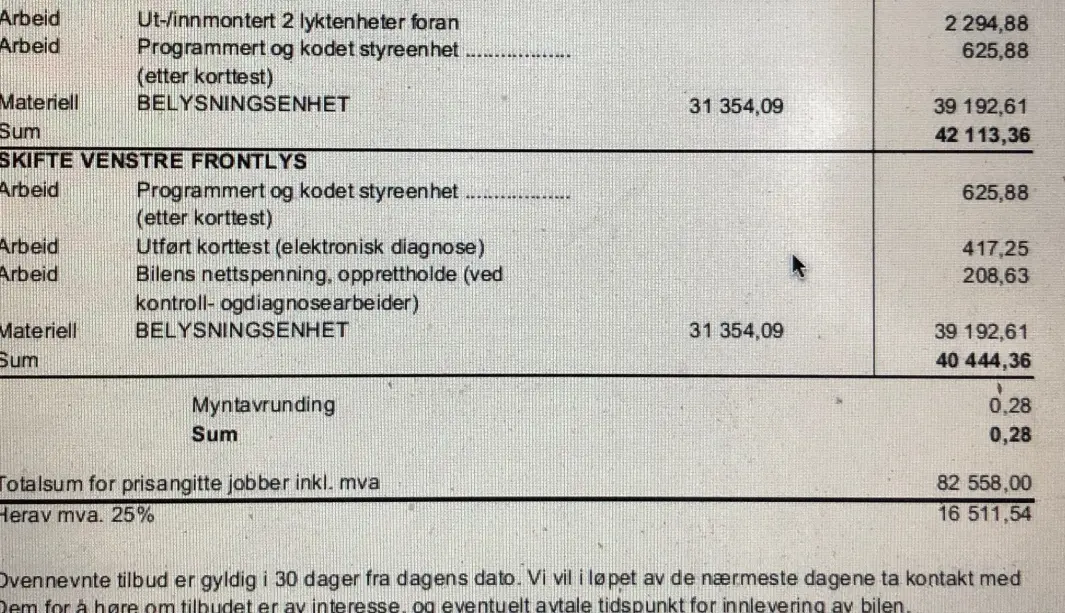 <span class=" font-weight-bold" data-lab-font_weight_desktop="font-weight-bold">DYRT:</span> Dette er kostnadene Mossin må beregne etter fukt- og duggprobleme i frontlyktene. Prisen er hentet inn hos Star Autoco, forhandleren han kjøpte bilen fra. <span class=" font-weight-bold" data-lab-font_weight_desktop="font-weight-bold">DYRT:</span> Dette er kostnadene Mossin må beregne etter fukt- og duggprobleme i frontlyktene. Prisen er hentet inn hos Star Autoco, forhandleren han kjøpte bilen fra.