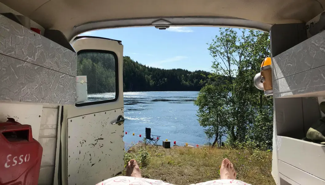 <span class="font-weight-bold" data-lab-font_weight_desktop="font-weight-bold">ROM MED UTSIKT: </span>Jesper Hjelen synes utsynet er noe av det beste ved Volvo Duett. <span class="font-weight-bold" data-lab-font_weight_desktop="font-weight-bold">ROM MED UTSIKT: </span>Jesper Hjelen synes utsynet er noe av det beste ved Volvo Duett.