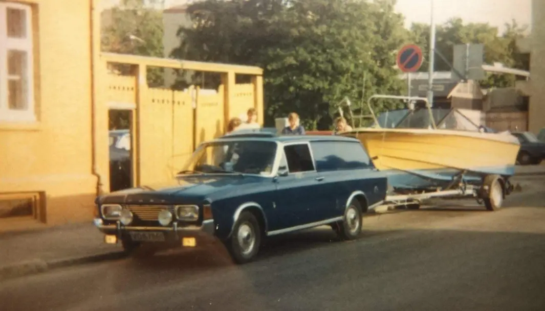 <span class="font-weight-bold" data-lab-font_weight_desktop="font-weight-bold">EN SKJEBNE VERRE ENN SPIKER? </span>Trøndelag-baserte Knut Thomsen angrer litt på at han solgte sin flotte Ford varebil og frykter at doningen ble resirkulert til simple spiker. <span class="font-weight-bold" data-lab-font_weight_desktop="font-weight-bold">EN SKJEBNE VERRE ENN SPIKER? </span>Trøndelag-baserte Knut Thomsen angrer litt på at han solgte sin flotte Ford varebil og frykter at doningen ble resirkulert til simple spiker.