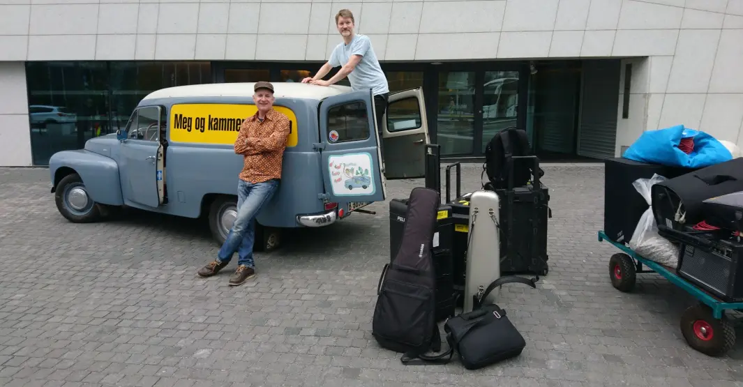 <span class="font-weight-bold" data-lab-font_weight_desktop="font-weight-bold">DUO MED DUETT: </span>Duoen bak bandet «Meg og kammeraten min», Martin Hagfors og Erik Johannessen, har delt mange timer bak Volvoens smale frontrute. <span class="font-weight-bold" data-lab-font_weight_desktop="font-weight-bold">DUO MED DUETT: </span>Duoen bak bandet «Meg og kammeraten min», Martin Hagfors og Erik Johannessen, har delt mange timer bak Volvoens smale frontrute.