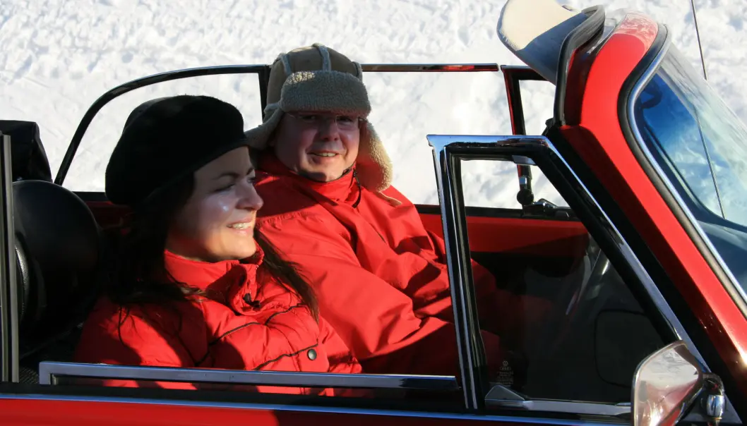 <span class="font-weight-bold" data-lab-font_weight_desktop="font-weight-bold">ÅPEN LØSNING:</span> Sander Ødelien og kollega Anne Hilde Haaland på vei over Vikafjellet til Voss. <span class="font-weight-bold" data-lab-font_weight_desktop="font-weight-bold">ÅPEN LØSNING:</span> Sander Ødelien og kollega Anne Hilde Haaland på vei over Vikafjellet til Voss.