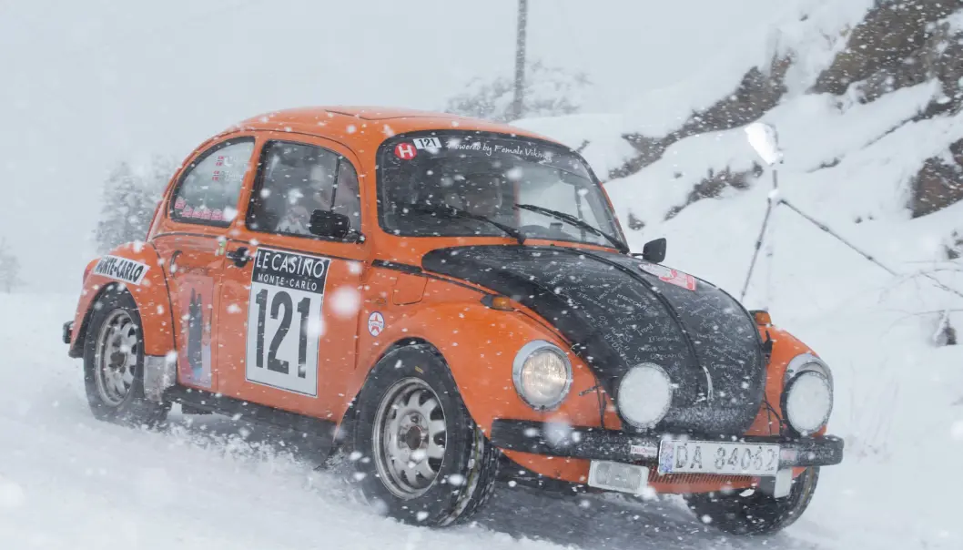 <span class="font-weight-bold" data-lab-font_weight_desktop="font-weight-bold">SNØBALL I HELVETE: </span>Bobla til rallyfører Torhild Hallre er spesialtrimmet med flere hester enn standardutgaven. Larvik-kvinnen mener likevel det er Boblas grunnkonstruksjon – med hekkmotorens vekt over drivhjulene – som gjør den spesielt egnet for usaltet vinterkjøring. <span class="font-weight-bold" data-lab-font_weight_desktop="font-weight-bold">SNØBALL I HELVETE: </span>Bobla til rallyfører Torhild Hallre er spesialtrimmet med flere hester enn standardutgaven. Larvik-kvinnen mener likevel det er Boblas grunnkonstruksjon – med hekkmotorens vekt over drivhjulene – som gjør den spesielt egnet for usaltet vinterkjøring.