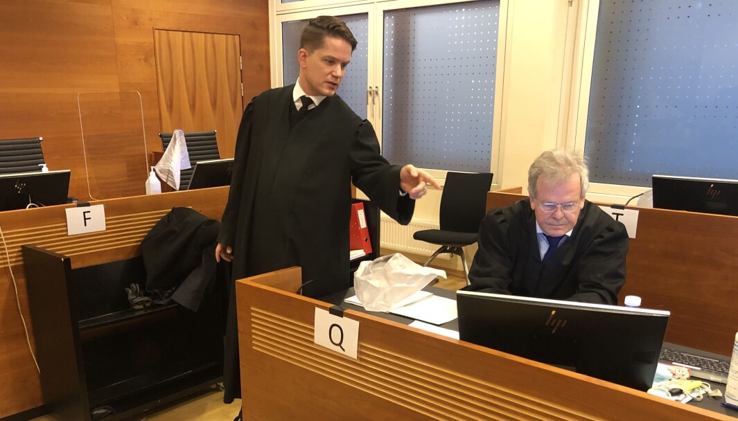KREVER FRIFINNELSE: Forsvarer, advokat Olle Nohlin (t.v.), kom med sterk kritikk mot politiadvokat Nils Vegard (t.h.). KREVER FRIFINNELSE: Forsvarer, advokat Olle Nohlin (t.v.), kom med sterk kritikk mot politiadvokat Nils Vegard (t.h.).