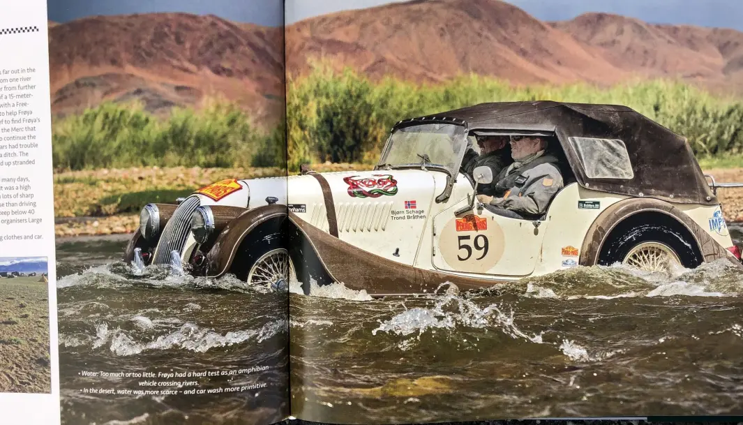 <span class="font-weight-bold" data-lab-font_weight_desktop="font-weight-bold">SVØMMEDYKTIG: </span>I 2016 kjørte rallyteamet Trond Bråthen og Bjørn Schage et billøp på 1500 mil fra Kina til Paris – med en Morgan som de kaller «Frøya». <span class="font-weight-bold" data-lab-font_weight_desktop="font-weight-bold">SVØMMEDYKTIG: </span>I 2016 kjørte rallyteamet Trond Bråthen og Bjørn Schage et billøp på 1500 mil fra Kina til Paris – med en Morgan som de kaller «Frøya».