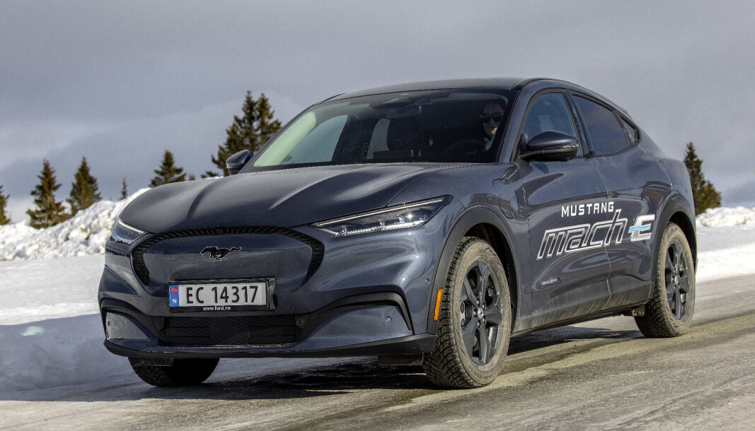 KOM LANGT: Ford Mustang Mach-E med bakhjulsdrift. KOM LANGT: Ford Mustang Mach-E med bakhjulsdrift.