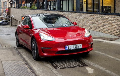 Nedslående for Tesla om selvkjørende biler